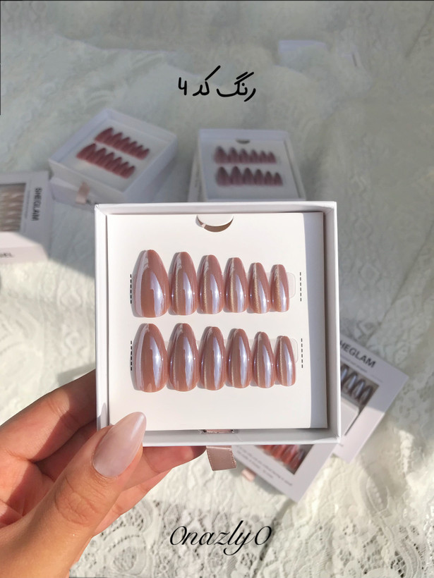 ناخن طرح کاشت کد چهار